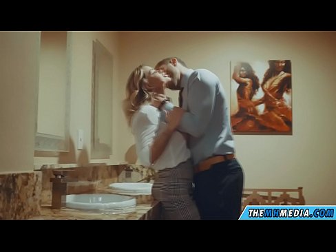 ❤️ Quand une blonde plantureuse vous séduit dans des toilettes publiques. ❤❌ Porno beau at fr.onlydesiporn.ru ❌